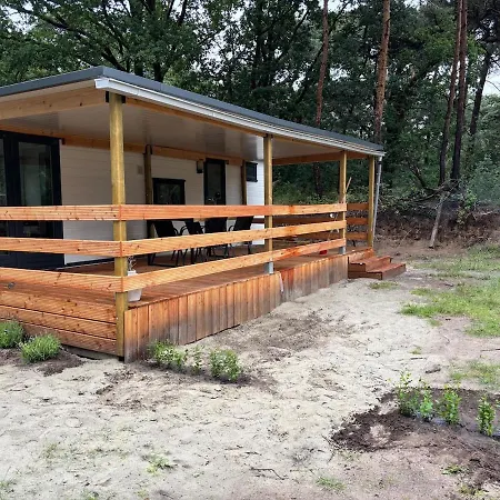 Gezellig Aan De Bosrand In Rijen